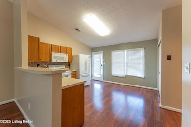 7035 Royal Links Dr unit 129, Louisville, KY 40228 - photo 7