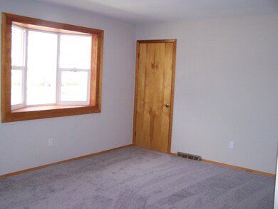201 E 3rd St, Sugar Grove, OH 43155 - photo 2
