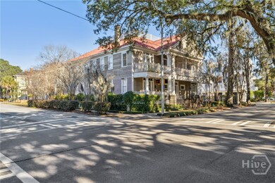8 W 37th St, Savannah, GA 31401 - photo 2