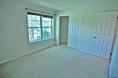 523 Hampton Place Blvd, Troy, NY 12180 - photo 4