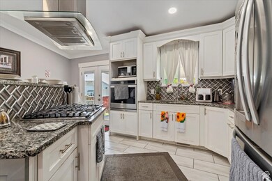 5285 Ridge Flower Way, Salt Lake City, UT 84118 - photo 4