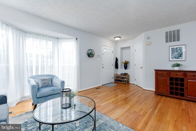 9649 Hurstborne Rd, Columbia, MD 21046 - photo 5