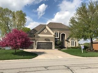 4305 SW Gull Point Dr, Lees Summit, MO 64082 - photo 3