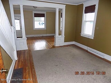 524 W Sperling St, Wyoming, PA 18644 - photo 3