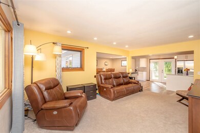 4041 Mark Dr, Waterloo, IA 50701 - photo 5