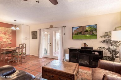 722 E Cochise Dr unit B, Phoenix, AZ 85020 - photo 2