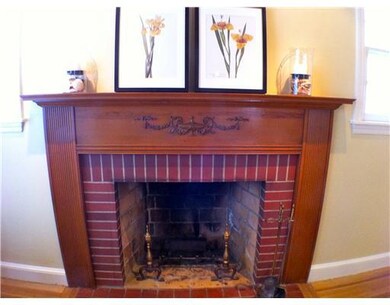 201 Gentian Ave, Providence, RI 02908 - photo 6