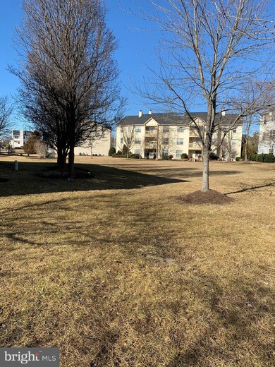 8099 Lacy Dr unit 102, Manassas, VA 20109 - photo 5