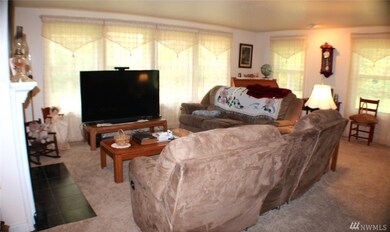 16827 Hickory Ln SE, Yelm, WA 98597 - photo 7