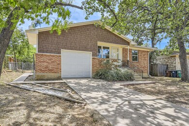 2011 Mercedes Rd, Denton, TX 76205 - photo 3