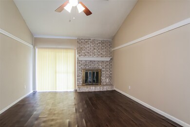 16802 Hibiscus Ln, Friendswood, TX 77546 - photo 3