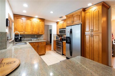 11870 SW 49th Ct, Cooper City, FL 33330 - photo 7