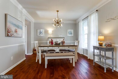 43057 Edgewater St, Chantilly, VA 20152 - photo 4