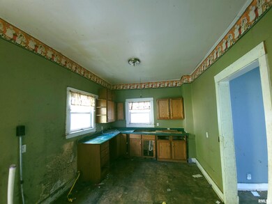 1616 W 9th St, Davenport, IA 52804 - photo 7