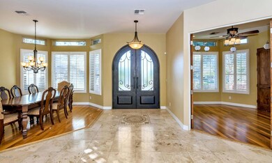 6866 E Ingram Cir-large-005-17-Entryway-