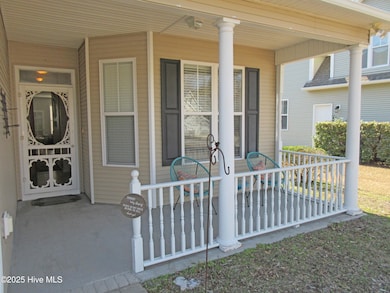 124 Azalea Dr - Porch