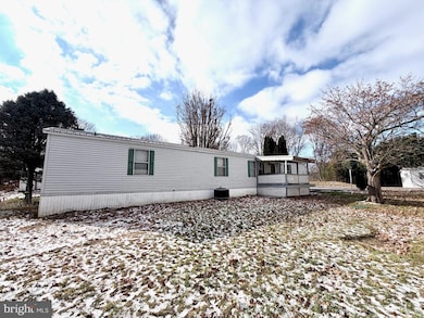 12222 Polktown Rd unit 37, Waynesboro, PA 17268 - photo 3