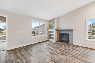 11530 Ridgeway Dr, Holland, MI 49424-2
