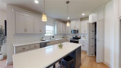 19623 W 196th Terrace, Spring Hill, KS 66083 - photo 3