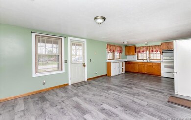 386 S High St, Austin, IN 47102 - photo 4