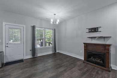 141 Woodland Way-5