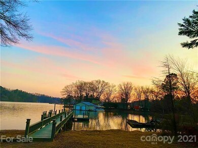 Sunsets on Lake Hickory! Welcome Home!