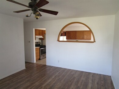 604 Ridgecrest Dr, Alamogordo, NM 88310 - photo 2