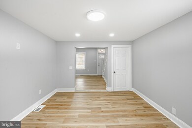 703 Walnut St, Pottstown, PA 19464 - photo 7