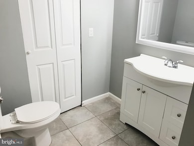 1305 Berwyck Ct, Sicklerville, NJ 08081 - photo 3