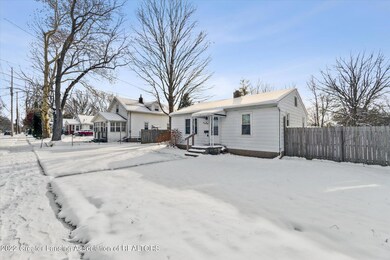 621 W Berry Ave, Lansing, MI 48910 - photo 4