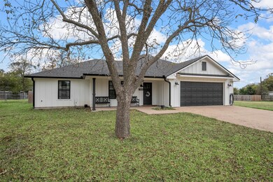 208 Ferguson Dr, Woodway, TX 76712 - photo 2