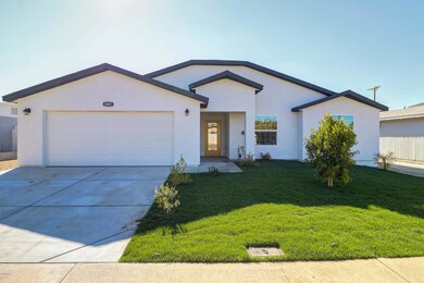 8001 W Pinchot Ave, Phoenix, AZ 85033 - photo 2