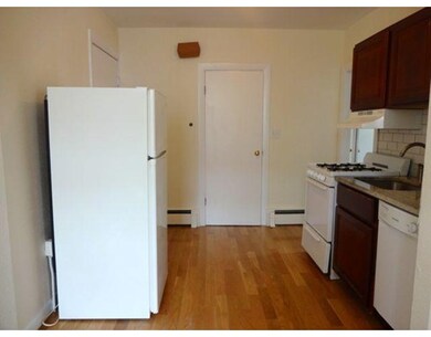 722 E 6th St unit 1R, Boston, MA 02127 - photo 3