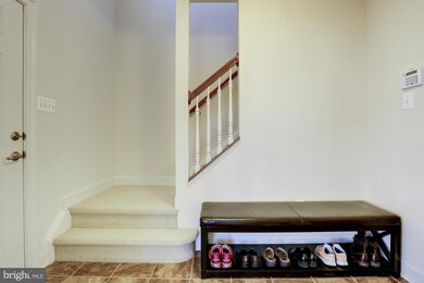 637 Raven Ave, Gaithersburg, MD 20877 - photo 3