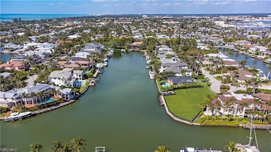 2020 5th St S, Naples, FL 34102 - photo 3