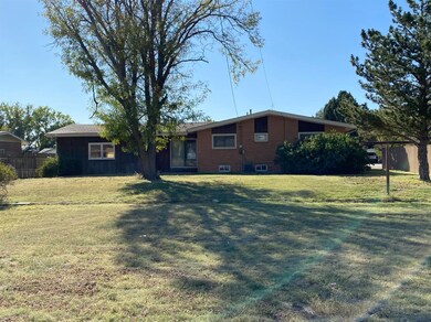 206 N Jackson St, Hugoton, KS 67951 - photo 4