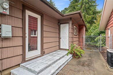 1542 SW Snively Ave, Chehalis, WA 98532 - photo 3