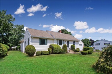 37 W Arch St, Pawcatuck, CT 06379 - photo 2