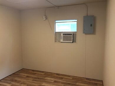 511 W Cleveland St unit 3, Alvin, TX 77511 - photo 6