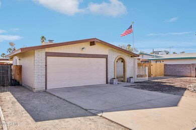 1-web-or-mls-E Cambria Dr-001