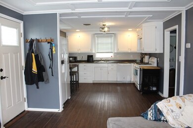 12 Hitch St, Fairhaven, MA 02719 - photo 4