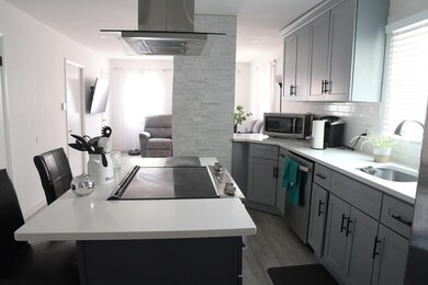 10 Maple Ave, Taunton, MA 02780 - photo 4