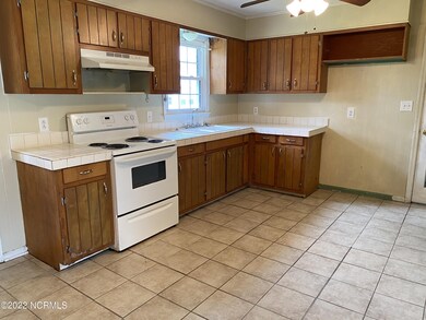 128 Linda Dr, Jacksonville, NC 28546 - photo 5