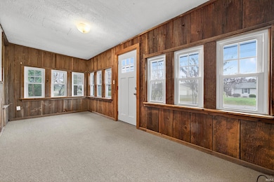 807 S Franklin St, Winamac, IN 46996 - photo 4