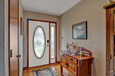 3504 SW Kent Ct, Topeka, KS 66614 - photo 7