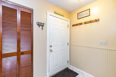 4467 Melissa Ct W, Jacksonville, FL 32210 - photo 3