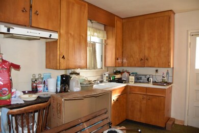 302 Broadway St, Rogue River, OR 97537 - photo 6