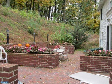 707 Old Fritztown Rd, Reading, PA 19608 - photo 5