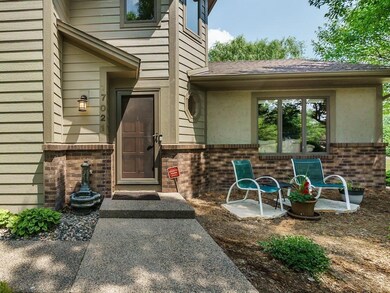 17021 Creek Ridge Trail, Minnetonka, MN 55345 - photo 5