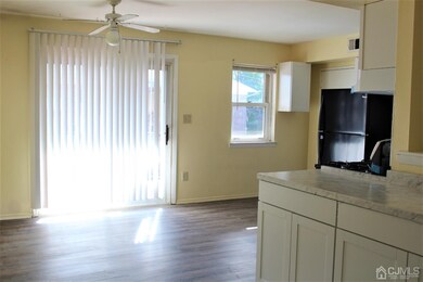 161 Evergreen Rd unit 11B, Edison, NJ 08837 - photo 7